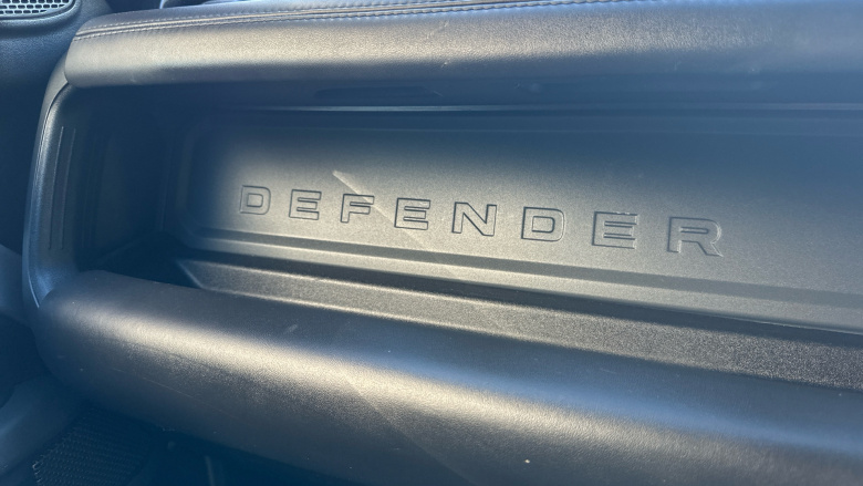 Land Rover Defender 3.0 D250 X-Dynamic HSE 110 5dr Auto Diesel Estate